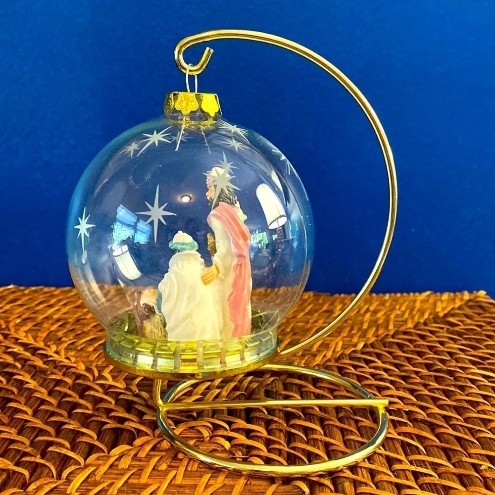 Vintage 1997 House of Lloyd Christmas Around the World Nativity Ornament & Stand
